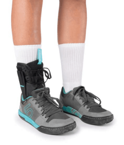 Νάρθηκας Με Μπανέλες “SPEED ANKLE BRACE” ΟΡΘΟΠΕΔΙΚΑ ΕΙΔΗ Νάρθηκας Με Μπανέλες “SPEED ANKLE BRACE” ΟΡΘΟΠΕΔΙΚΑ ΕΙΔΗ