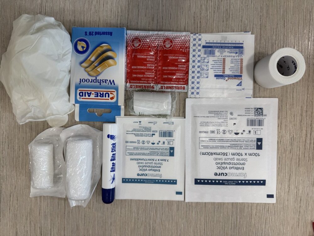 First Aid Kit – Φαρμακείο για ακίνητα βραχυχρόνιας μίσθωσης (AIRBNB) – σε κουτί Α' Βοηθείες Ξενοδοχείων First Aid Kit - Φαρμακείο για ακίνητα βραχυχρόνιας μίσθωσης (AIRBNB) - σε κουτί - Image 3