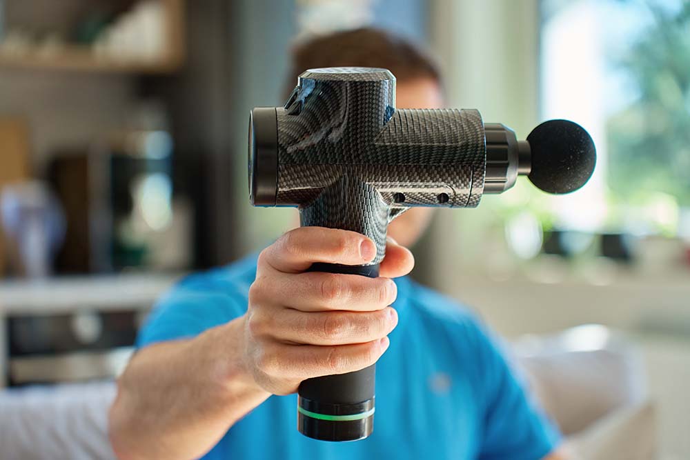 Πώς χρησιμοποιείται σωστά ένα πιστόλι μασάζ απο ένα γιατρό