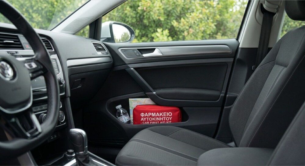 Ιατρικά είδη και αναλώσιμα πρώτων βοηθειών για φαρμακείο αυτοκινήτου από το vrettosmed.gr